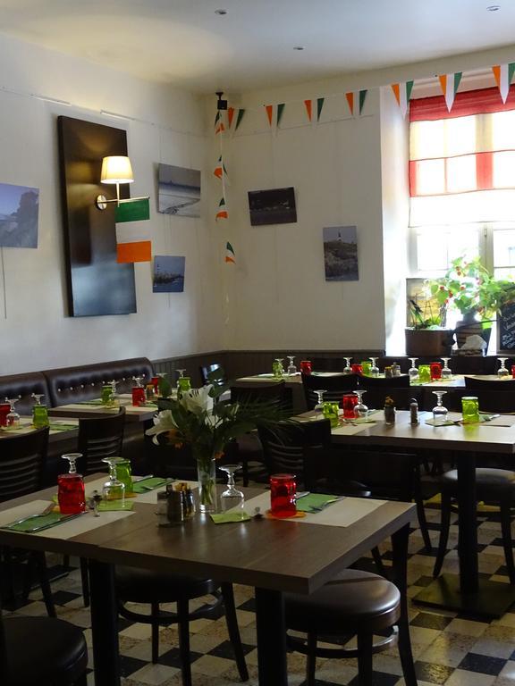 Hotel Restaurant Du Commerce La Gouesnière Eksteriør bilde