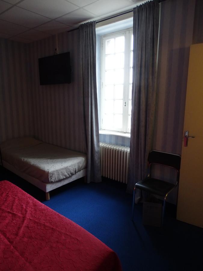 Hotel Restaurant Du Commerce La Gouesnière Eksteriør bilde